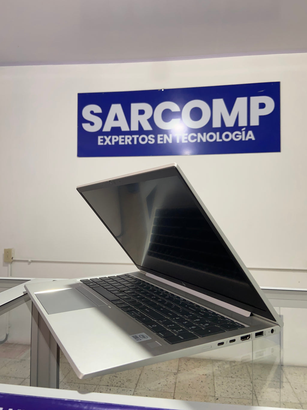 HP EliteBook 850 G7 i7/Windows 11/Paquete de Office Gratuito/3 Meses de Garantía/Semiusada(En perfectas condiciones)