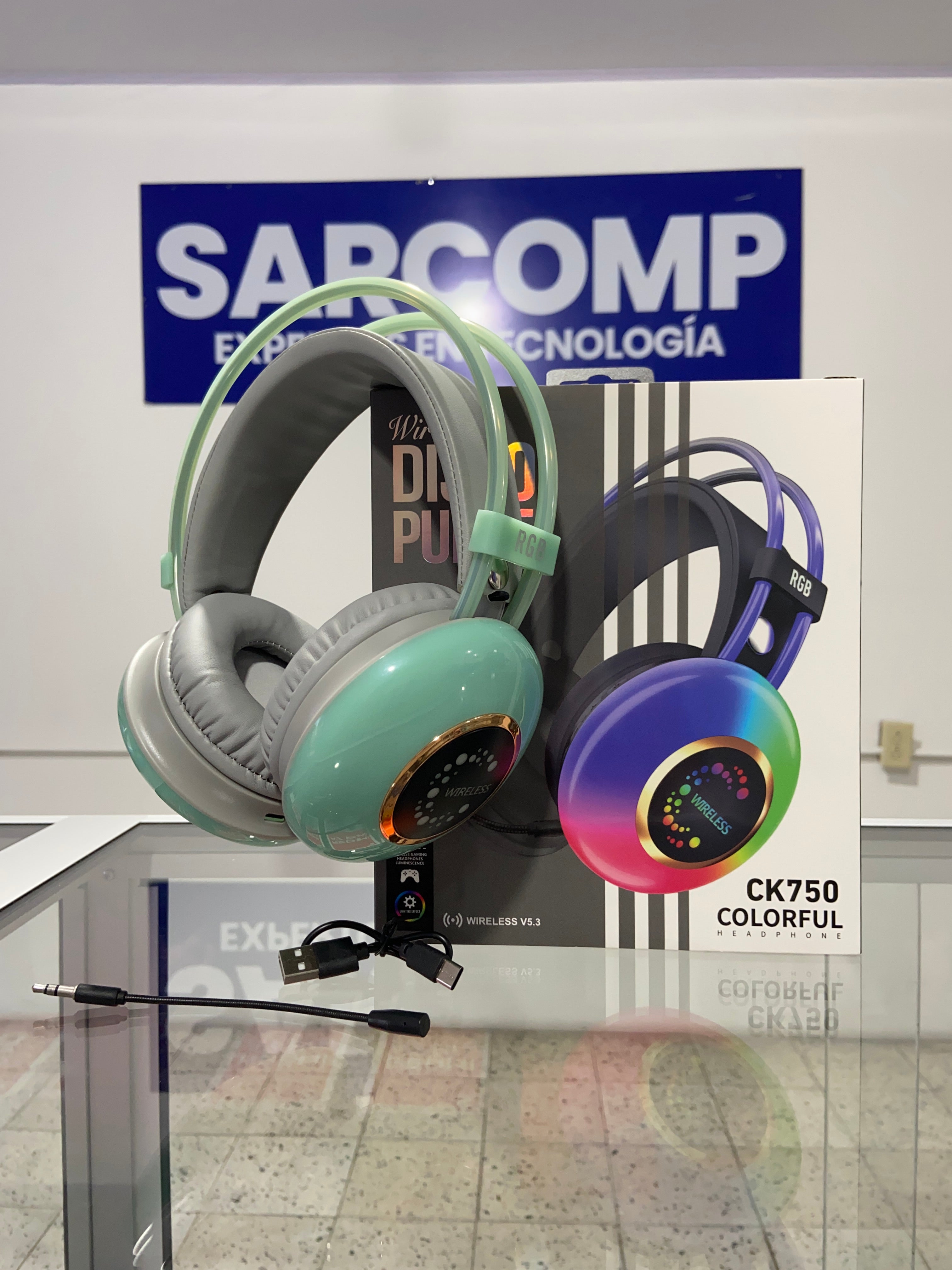 Audífonos Wireless Disco Pulse CK750 RGB/Disponible en color Verde y Blanco.