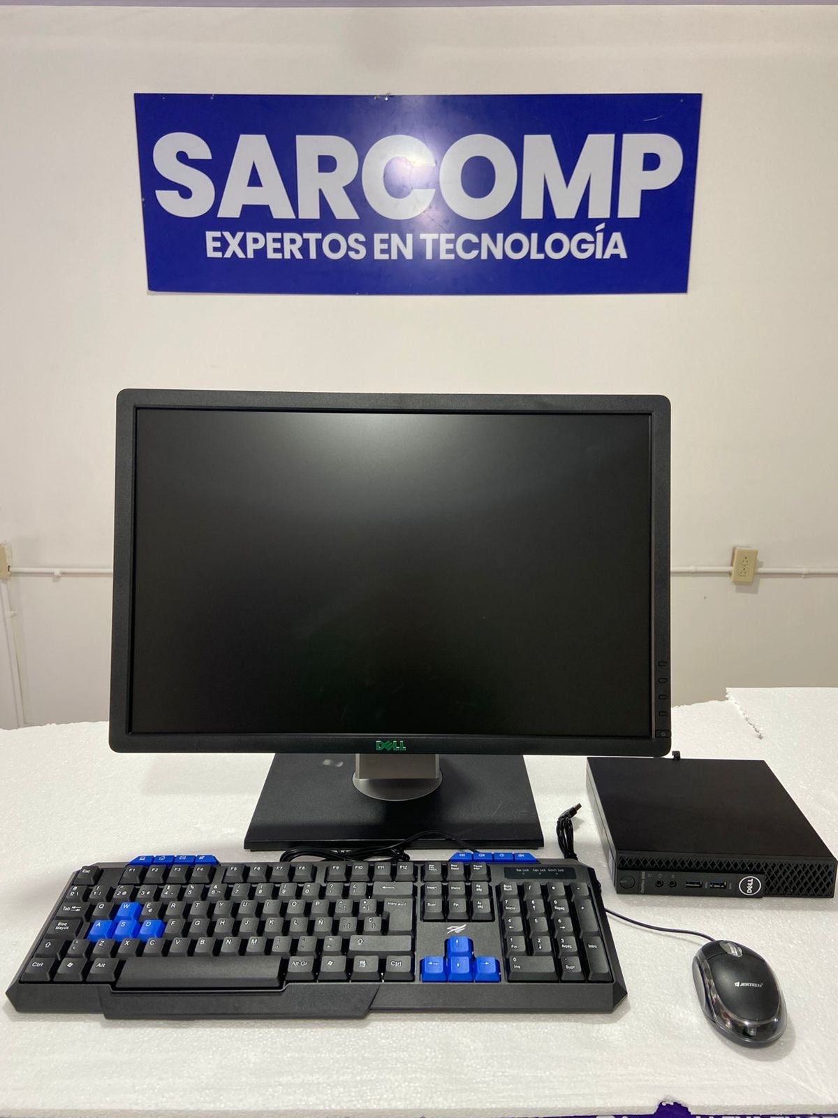 Computadora de escritorio Dell optiplex 3050 mini
