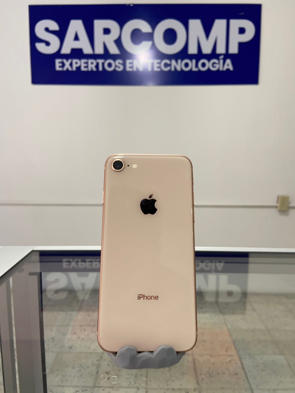 Apple iPhone 8/64GB/73% Batería